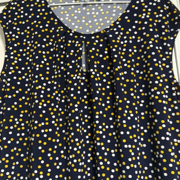 Blue with white and yellow dots,short sleeve top - Picture 3 of 4